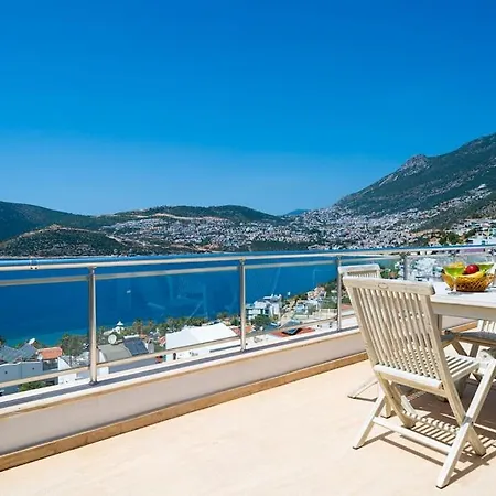 Oezel Havuzlu Bueyuek - Kalkan Plaja Sadece 200mt *