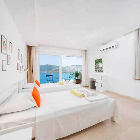 빌라 Oezel Havuzlu Bueyuek - Kalkan Plaja Sadece 200mt