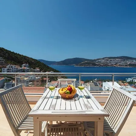 Oezel Havuzlu Bueyuek - Kalkan Plaja Sadece 200mt * 카스