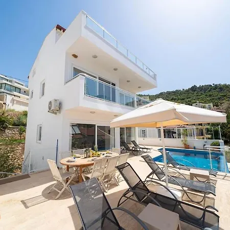 Oezel Havuzlu Bueyuek - Kalkan Plaja Sadece 200mt 빌라 *