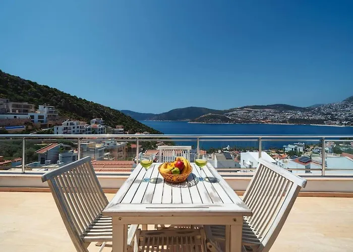 Oezel Havuzlu Bueyuek - Kalkan Plaja Sadece 200mt * Kaş